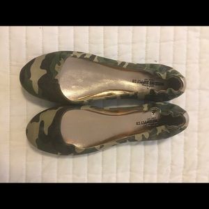 Super Cute Camouflage flats- Mossimo
